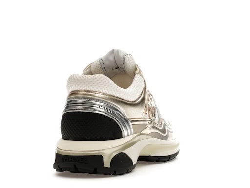 "CC" Runner Sneaker 4