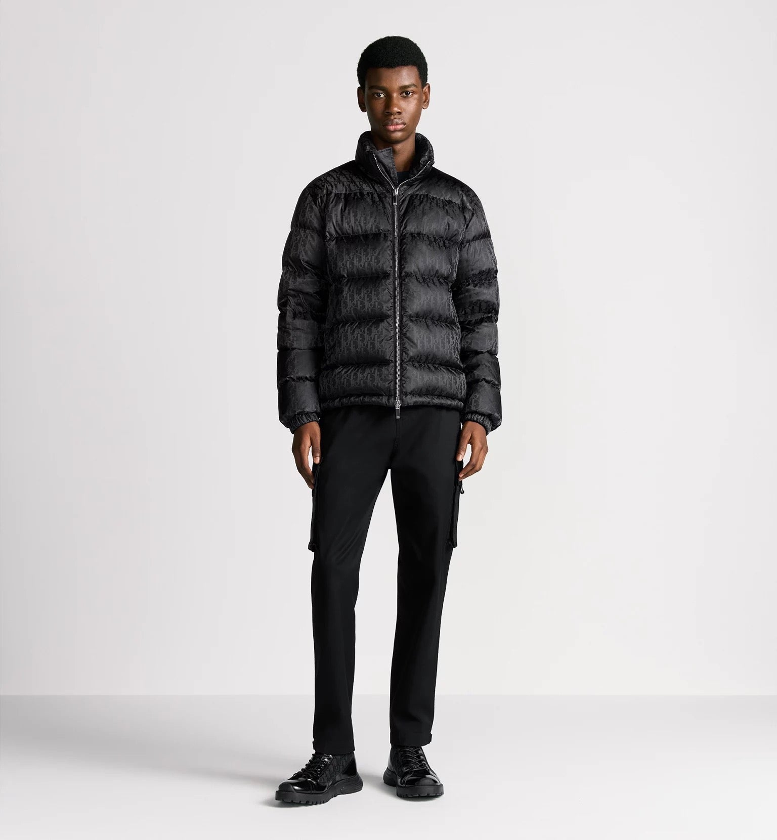 "D" Oblique Puffer Schwarz 3